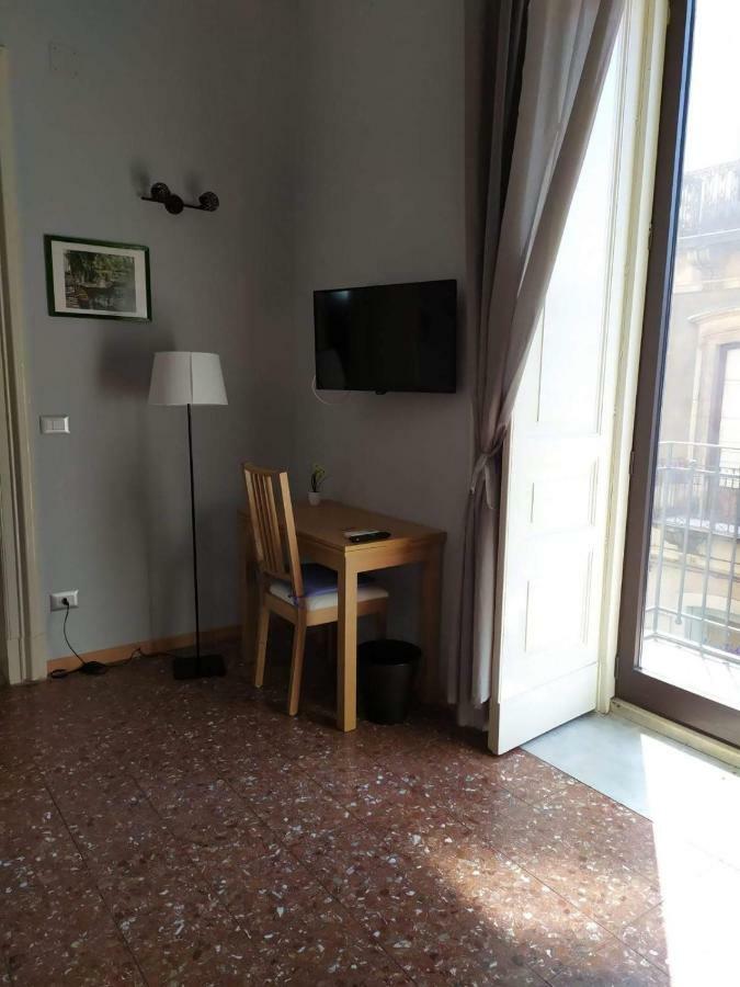 B&B A Casa Di Giosi 卡塔尼亚 外观 照片